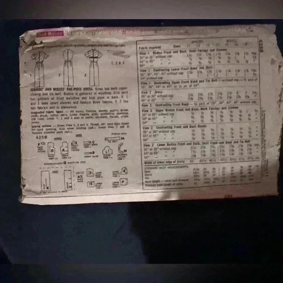 Vintage Simplicity Sewing Pattern - Picture 2 of 2